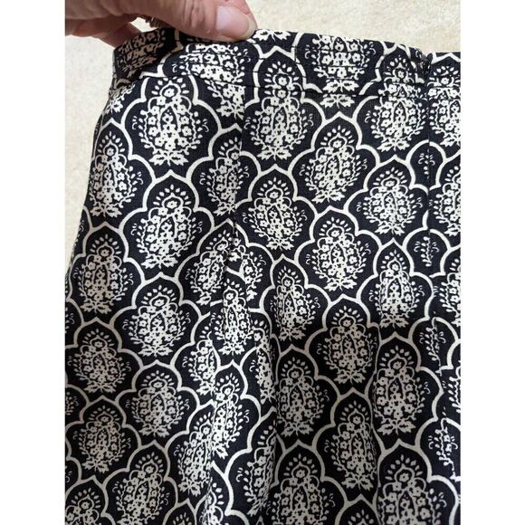 Ann Taylor LOFT Women's 2 Black Cream Damask Tapestry Linen Blend Zip Mini Skirt - Picture 4 of 6